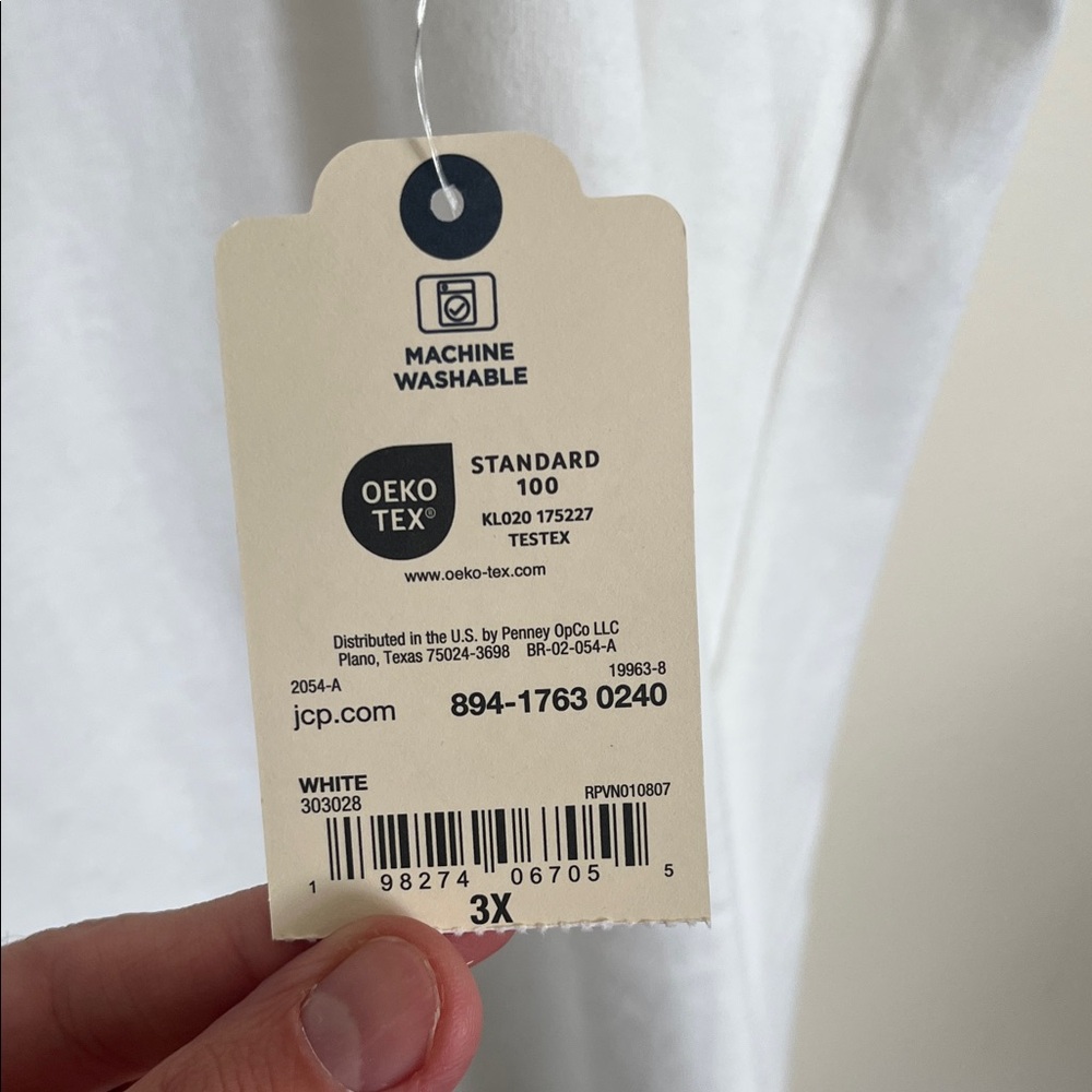 St. John's Bay White V-Neck Short Sleeve Tee - Picture 4 of 5